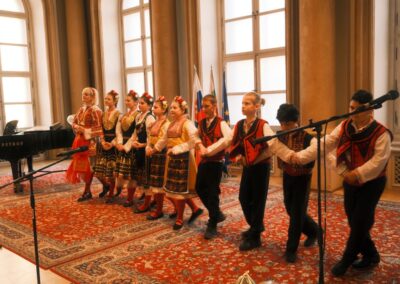 Традиции и фолклор